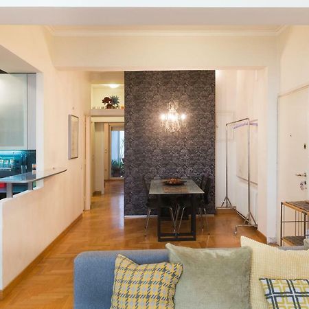 Stylish Flat With Veranda In The Heart Of アテネ エクステリア 写真
