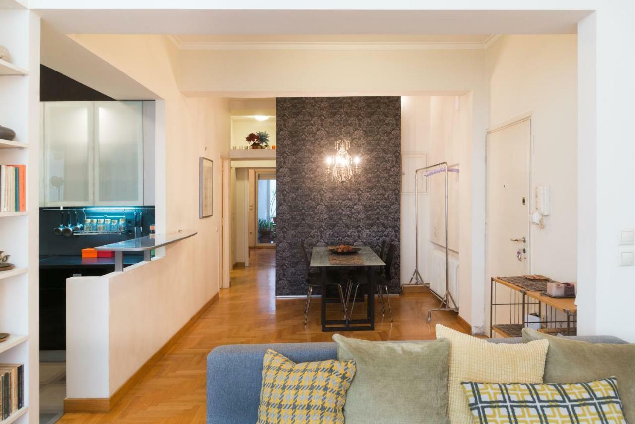 Stylish Flat With Veranda In The Heart Of アテネ エクステリア 写真