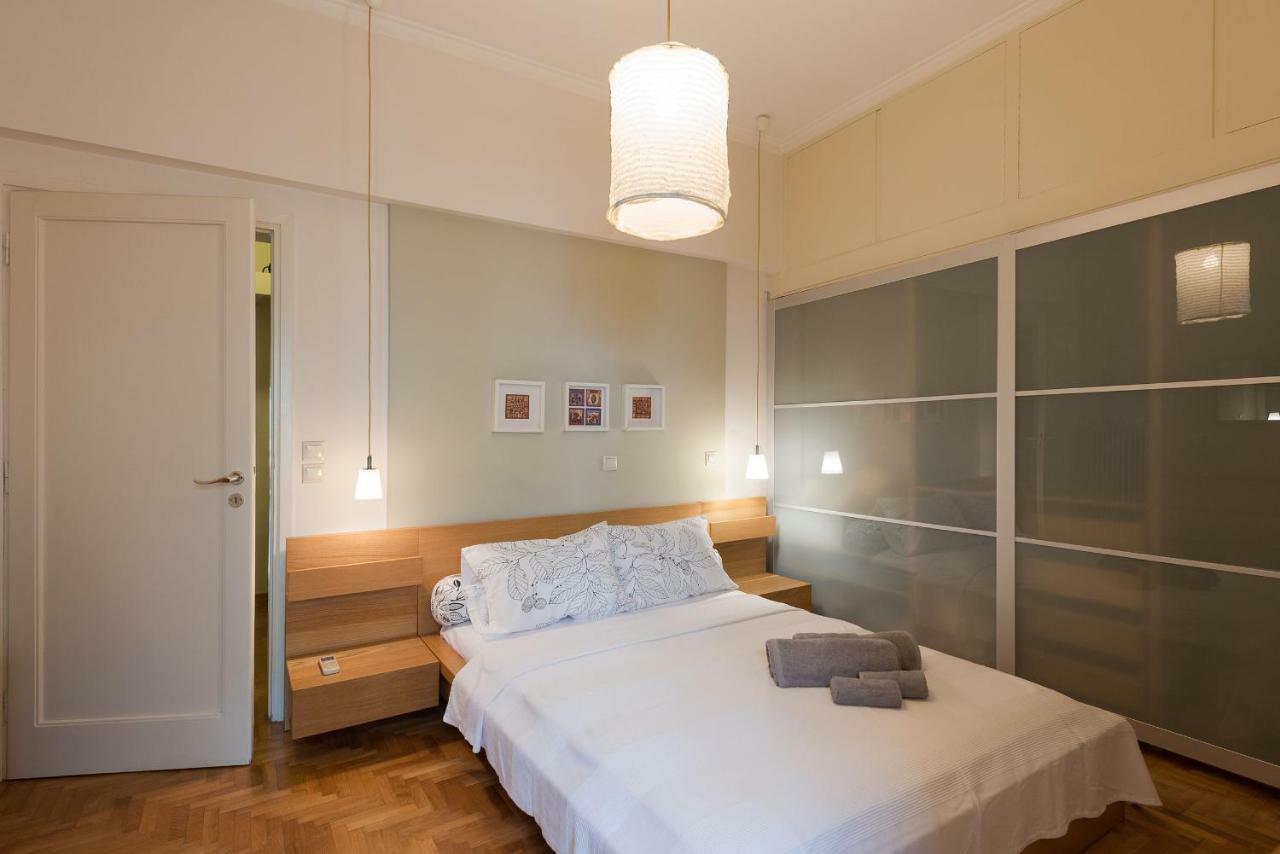 Stylish Flat With Veranda In The Heart Of アテネ エクステリア 写真