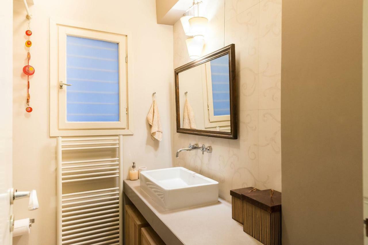 Stylish Flat With Veranda In The Heart Of アテネ エクステリア 写真