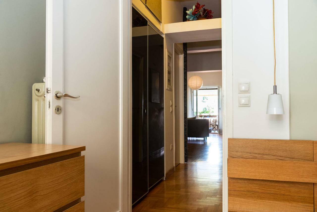 Stylish Flat With Veranda In The Heart Of アテネ エクステリア 写真