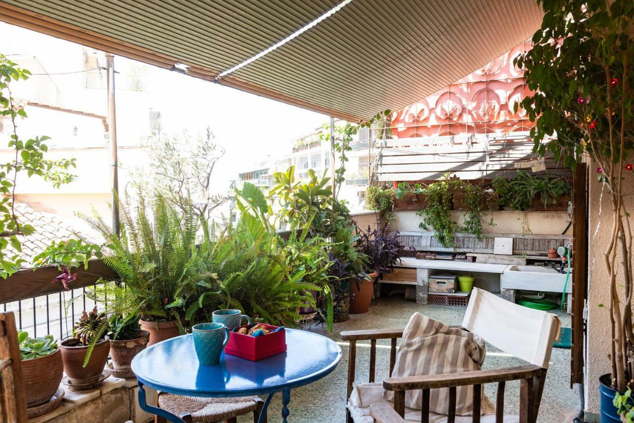 Stylish Flat With Veranda In The Heart Of アテネ エクステリア 写真
